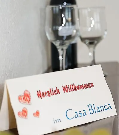 Casa Blanca Apartment *