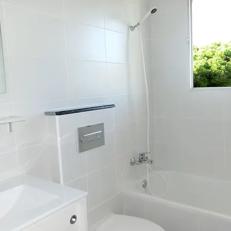 Casa Blanca Apartment *